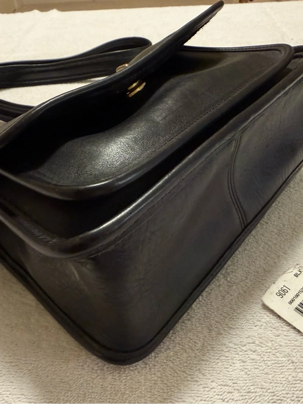 Vintage Black Coach 9061 Rambler’s Legacy Crossbody Leather Bag - Picture 5 of 10